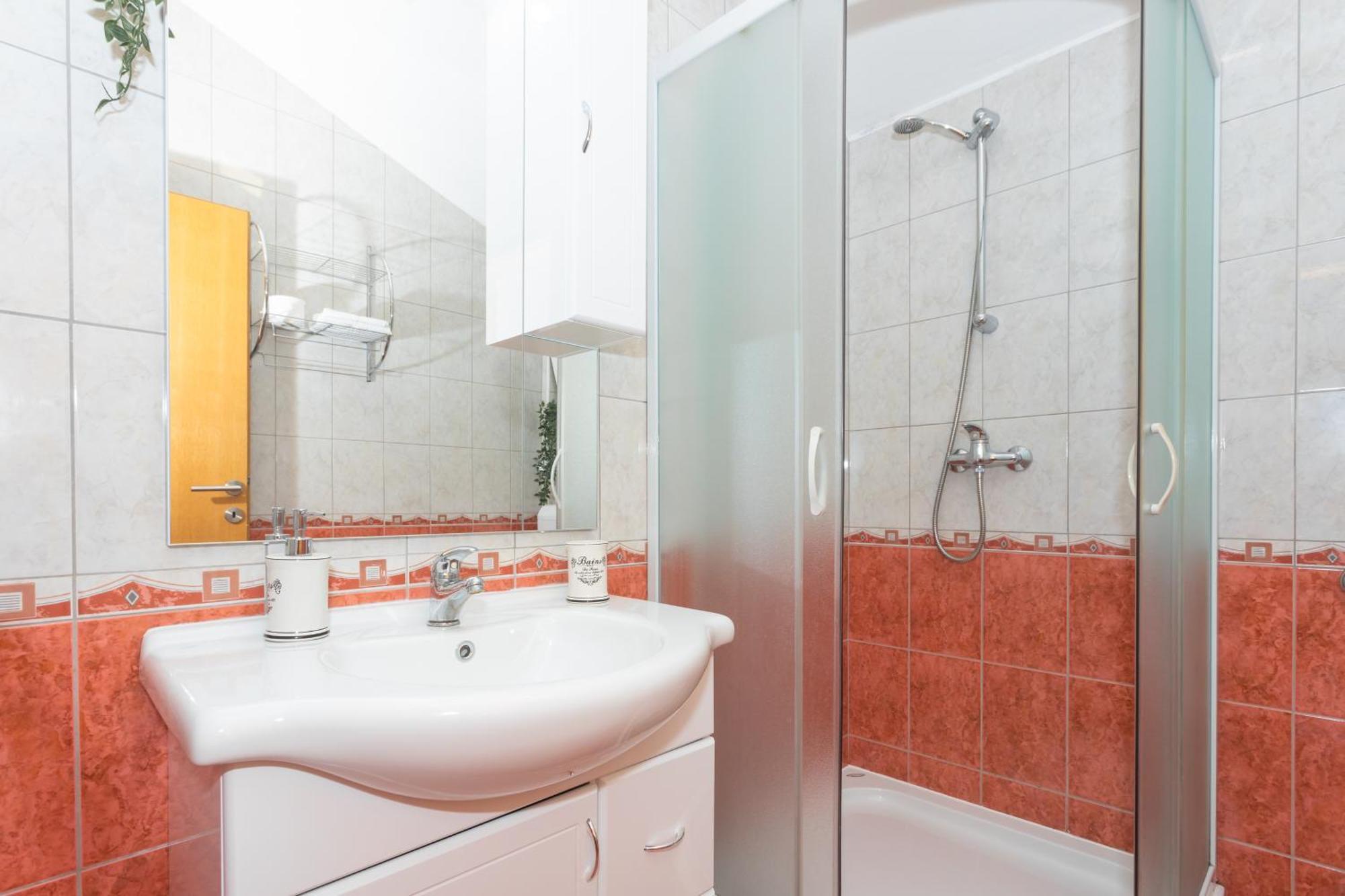 Apartments Klaudia Cista Velika Vodice Extérieur photo